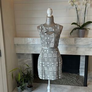 Quinn Geo Print Cutout Crop Top & Zippered Skirt Set Size Medium